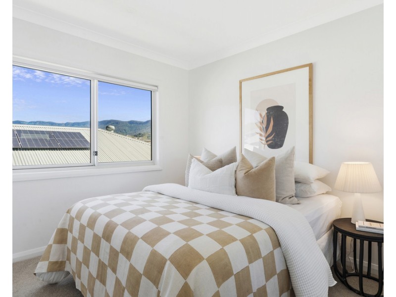 42 Excelsior Drive, Calderwood NSW 2527