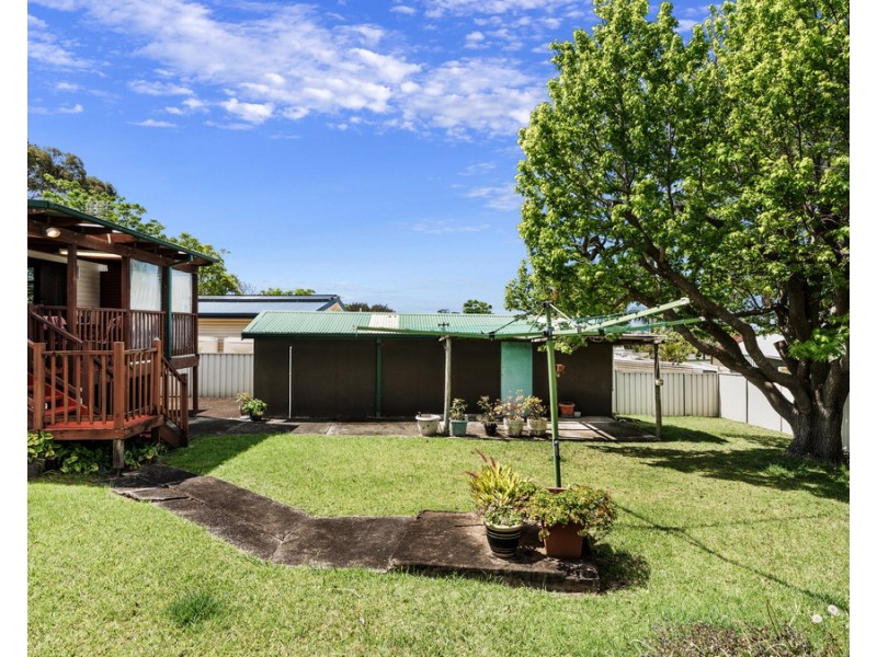 11 McCool Street, Warilla NSW 2528
