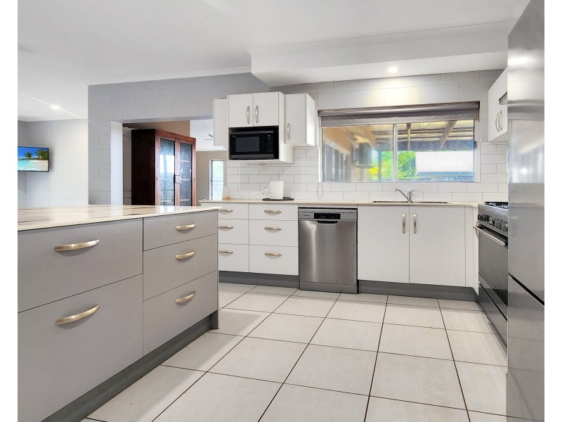 5 Mor Gan O St, Bingil Bay QLD 4852