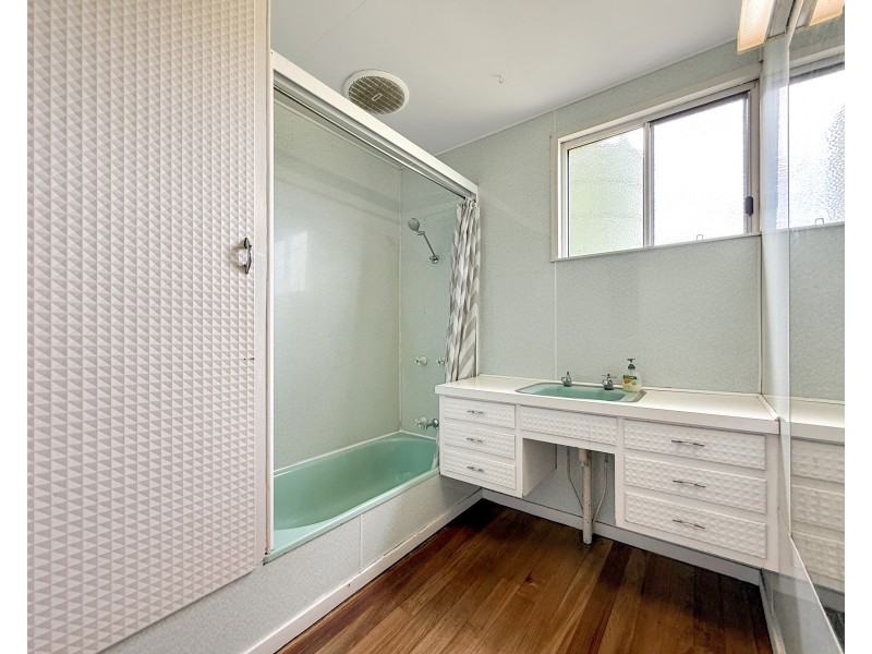 124 Henry Rd, Euramo QLD 4854