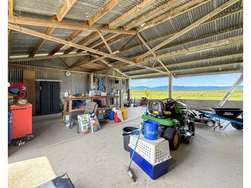 124 Henry Rd, Euramo QLD 4854