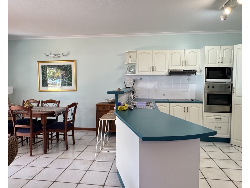 Unit 2/112 Kennedy Esp, South Mission Beach QLD 4852