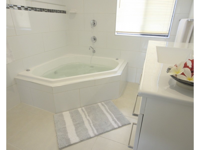 21 LINDSAY ROAD, Carmoo QLD 4852