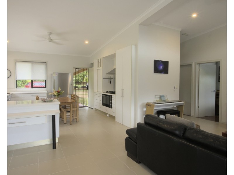 21 LINDSAY ROAD, Carmoo QLD 4852