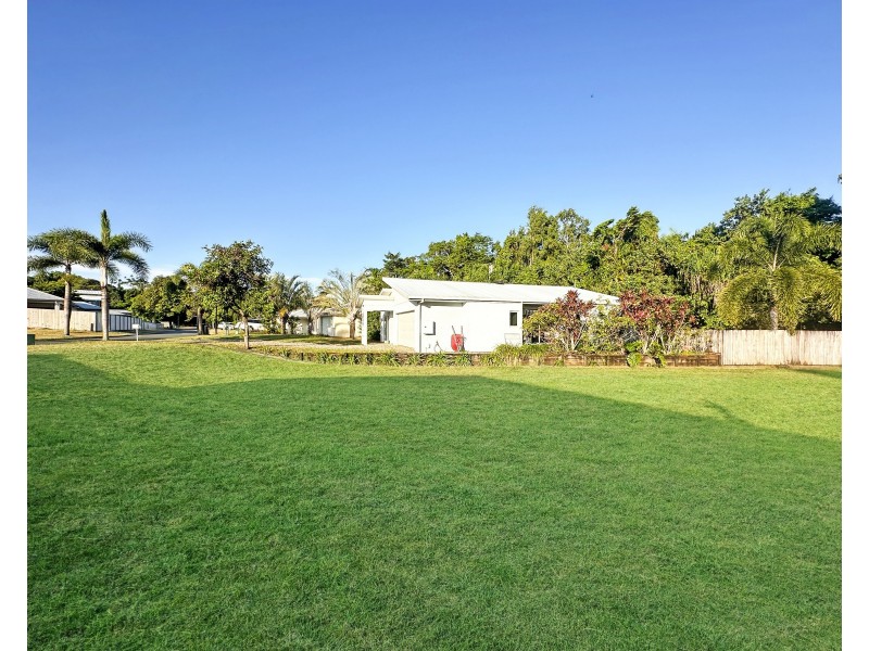 21 Shelly Ct, Mission Beach QLD 4852