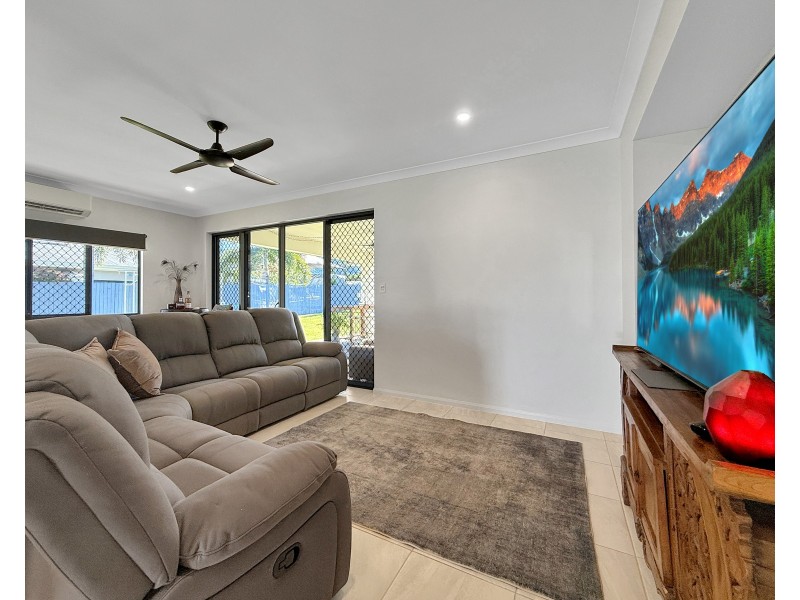 6 Island Close, Mission Beach QLD 4852