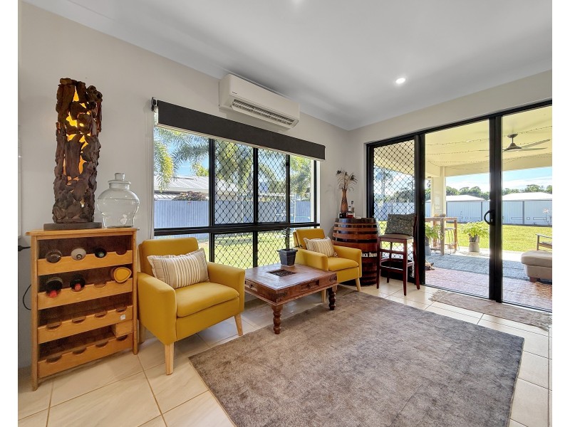 6 Island Close, Mission Beach QLD 4852