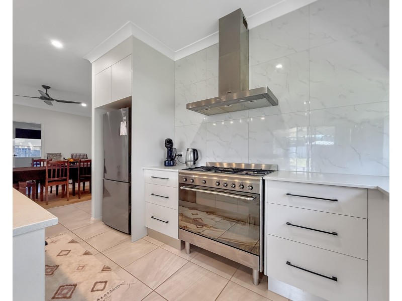 6 Island Close, Mission Beach QLD 4852