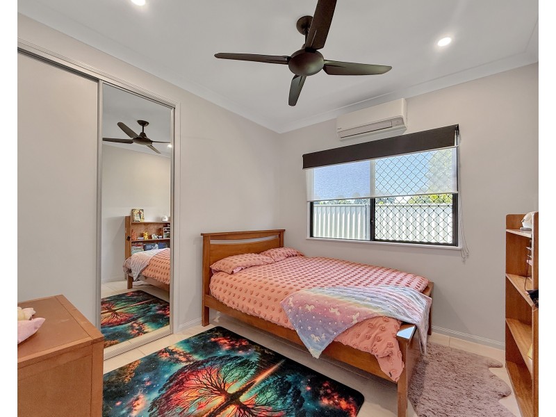 6 Island Close, Mission Beach QLD 4852