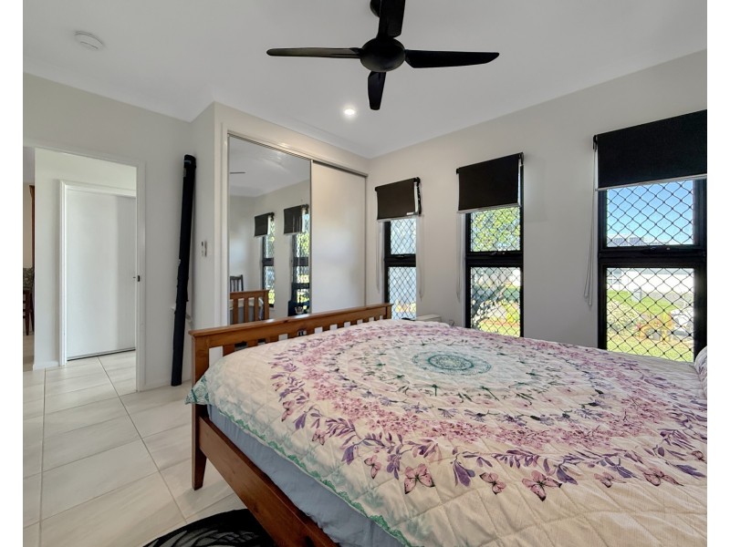 6 Island Close, Mission Beach QLD 4852