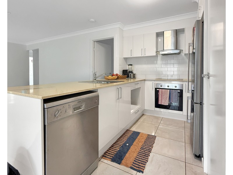 2 Iluka Cl, Mission Beach QLD 4852