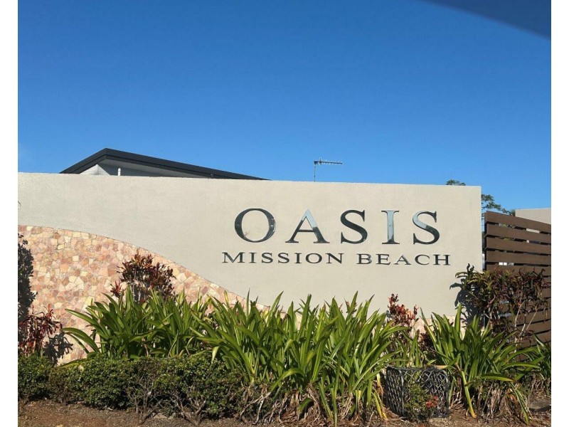 2 Iluka Cl, Mission Beach QLD 4852
