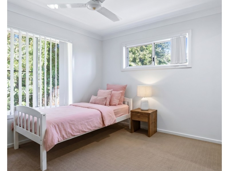2 Iluka Cl, Mission Beach QLD 4852