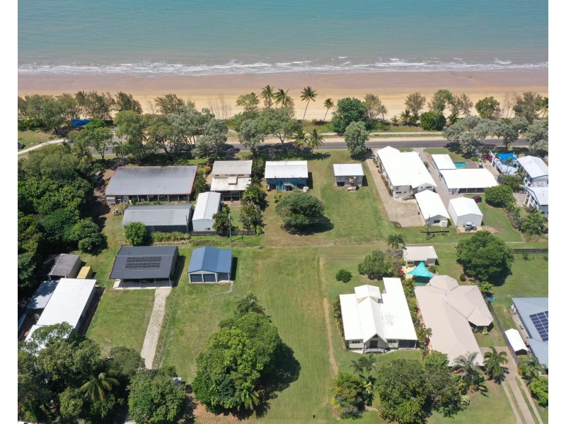 64 Seafarer St, South Mission Beach QLD 4852