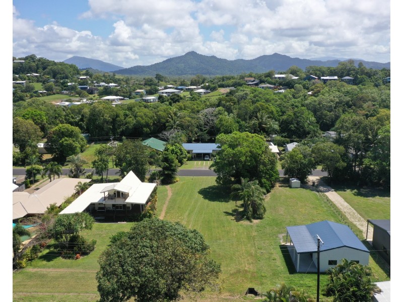 64 Seafarer St, South Mission Beach QLD 4852