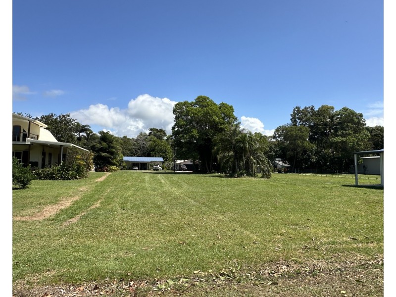 64 Seafarer St, South Mission Beach QLD 4852