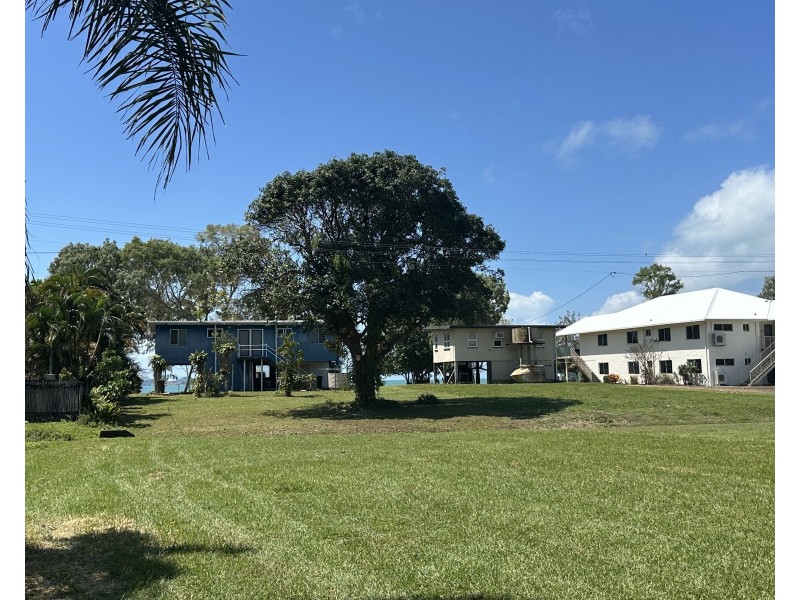 64 Seafarer St, South Mission Beach QLD 4852