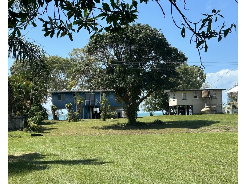 64 Seafarer St, South Mission Beach QLD 4852