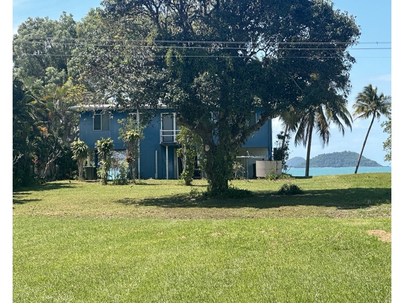 64 Seafarer St, South Mission Beach QLD 4852