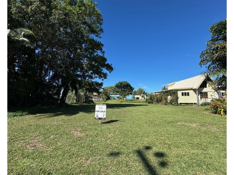 64 Seafarer St, South Mission Beach QLD 4852