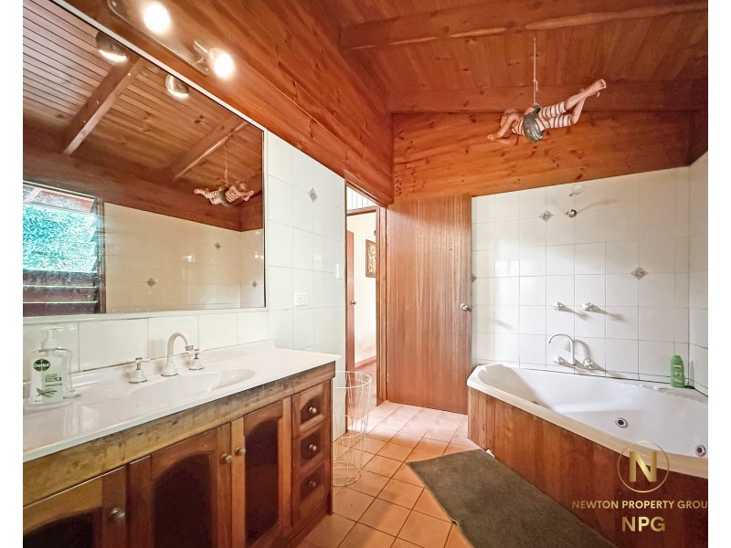 78 Cutten St, Bingil Bay QLD 4852