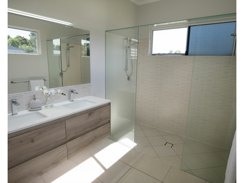 31 Sanctuary Cres, Wongaling Beach QLD 4852