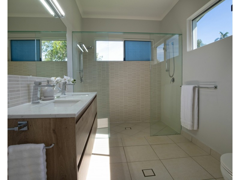 31 Sanctuary Cres, Wongaling Beach QLD 4852