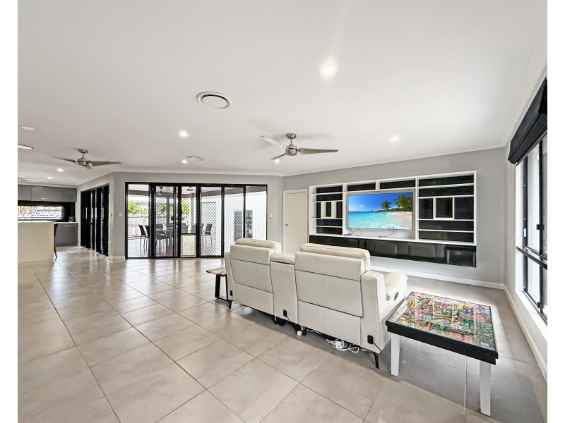 34 Conch St, Mission Beach QLD 4852