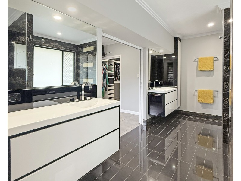 34 Conch St, Mission Beach QLD 4852