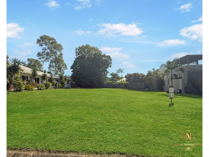 6 Miter St, Mission Beach QLD 4852