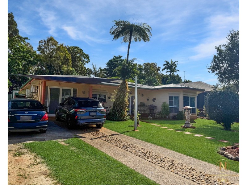 18 Kent Cl, Mission Beach QLD 4852