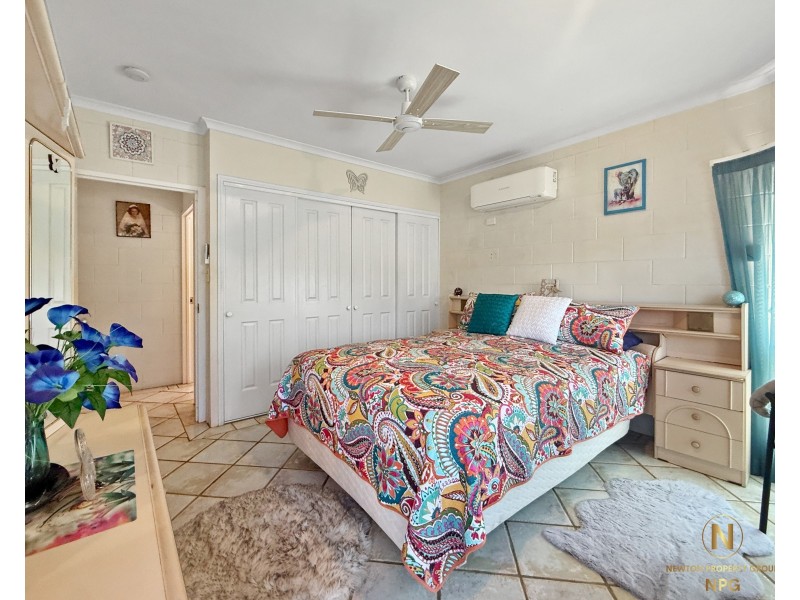 18 Kent Cl, Mission Beach QLD 4852