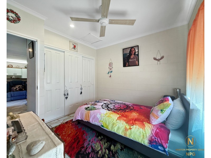 18 Kent Cl, Mission Beach QLD 4852