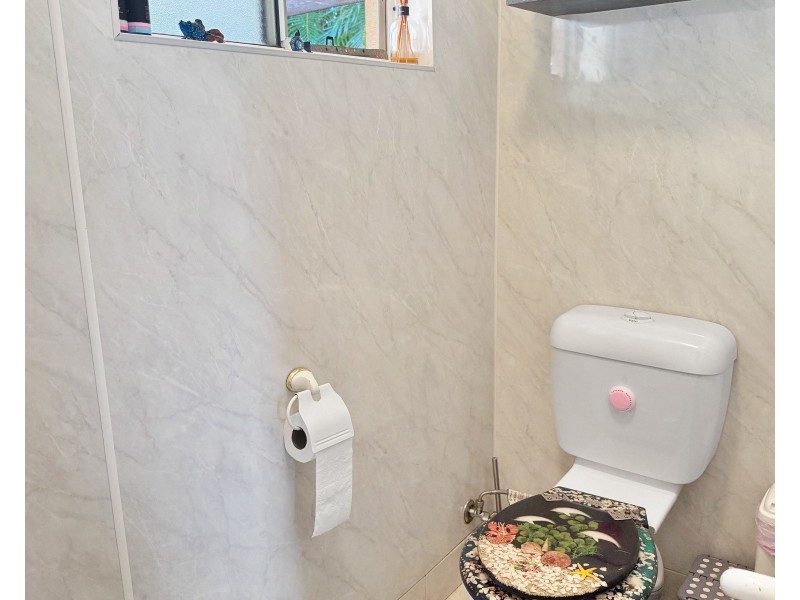 18 Kent Cl, Mission Beach QLD 4852