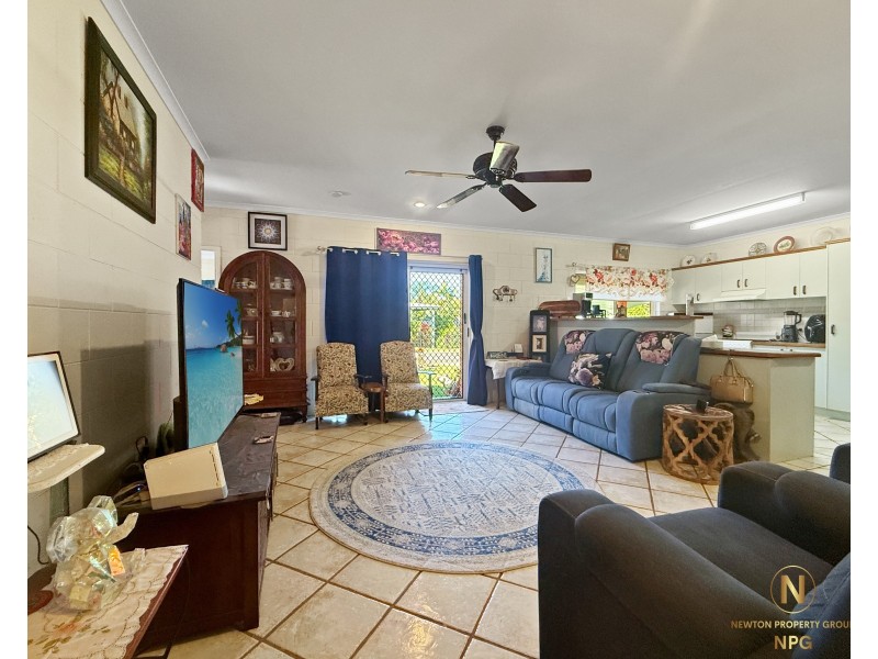 18 Kent Cl, Mission Beach QLD 4852
