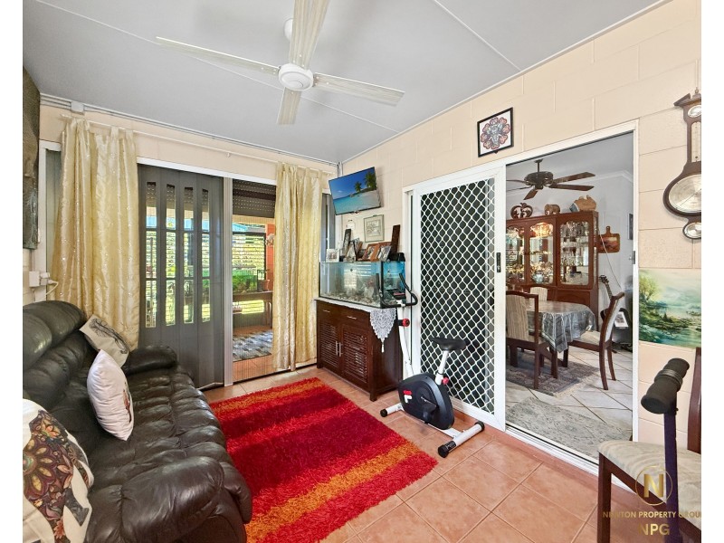 18 Kent Cl, Mission Beach QLD 4852