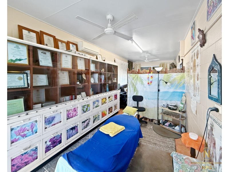 18 Kent Cl, Mission Beach QLD 4852
