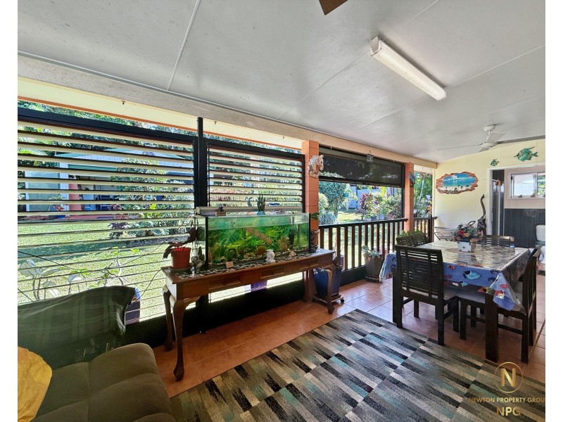 18 Kent Cl, Mission Beach QLD 4852