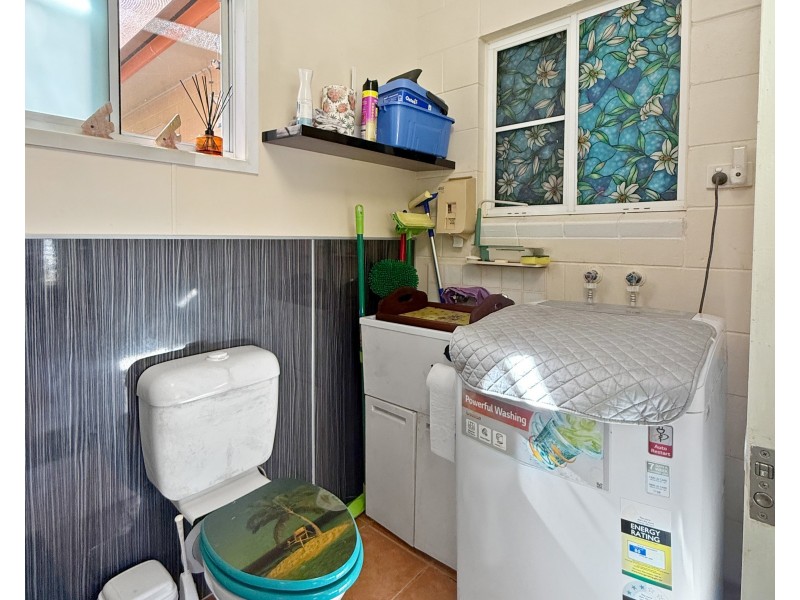18 Kent Cl, Mission Beach QLD 4852