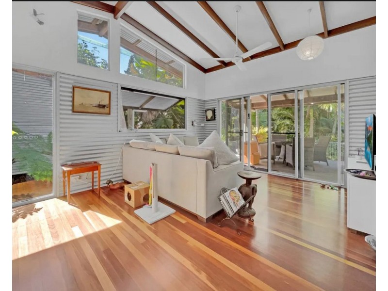 24 Wongaling Beach Rd, Wongaling Beach QLD 4852