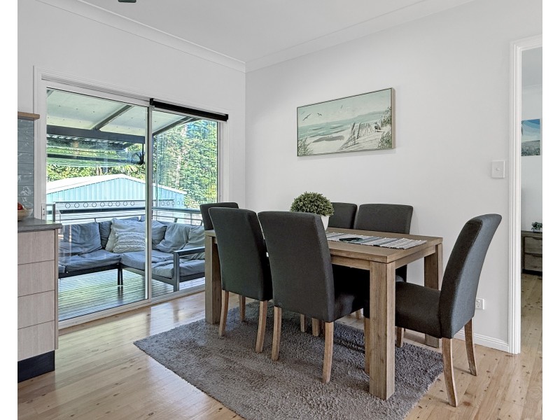 27 Kent Cl, Mission Beach QLD 4852