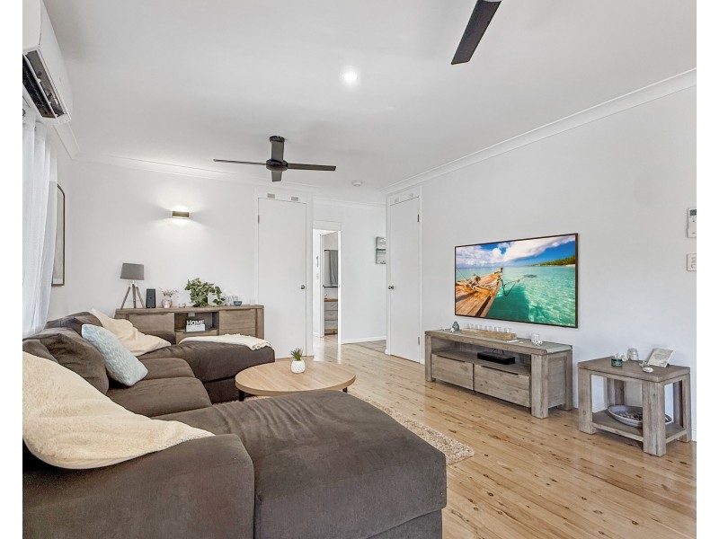 27 Kent Cl, Mission Beach QLD 4852