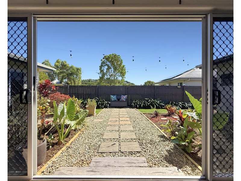 54 Midshipman St, South Mission Beach QLD 4852