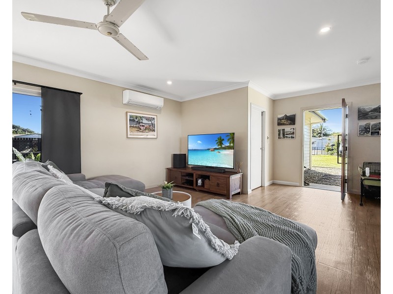 54 Midshipman St, South Mission Beach QLD 4852