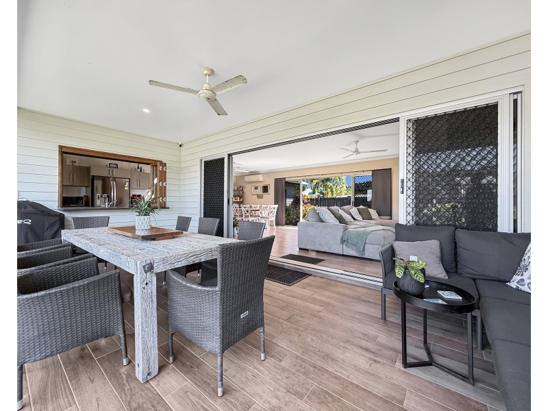 54 Midshipman St, South Mission Beach QLD 4852
