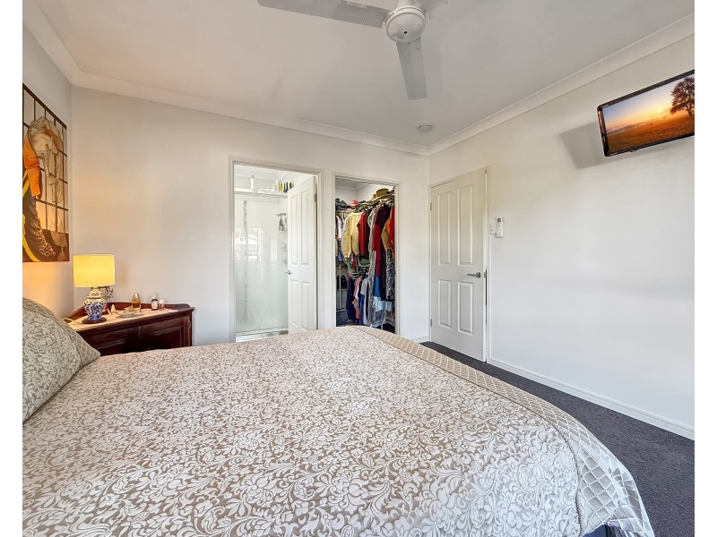35 Holland St, Wongaling Beach QLD 4852