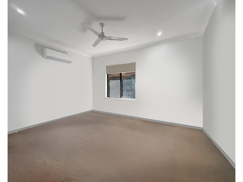 35 Holland St, Wongaling Beach QLD 4852