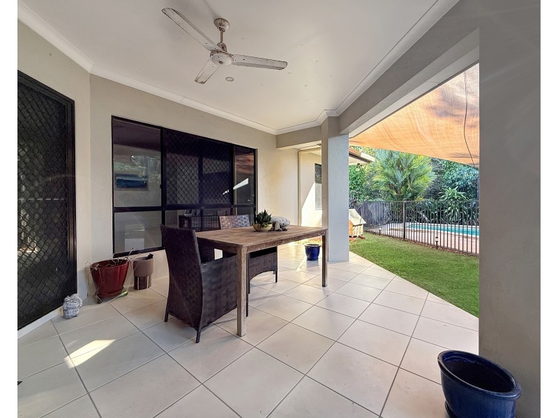 35 Holland St, Wongaling Beach QLD 4852