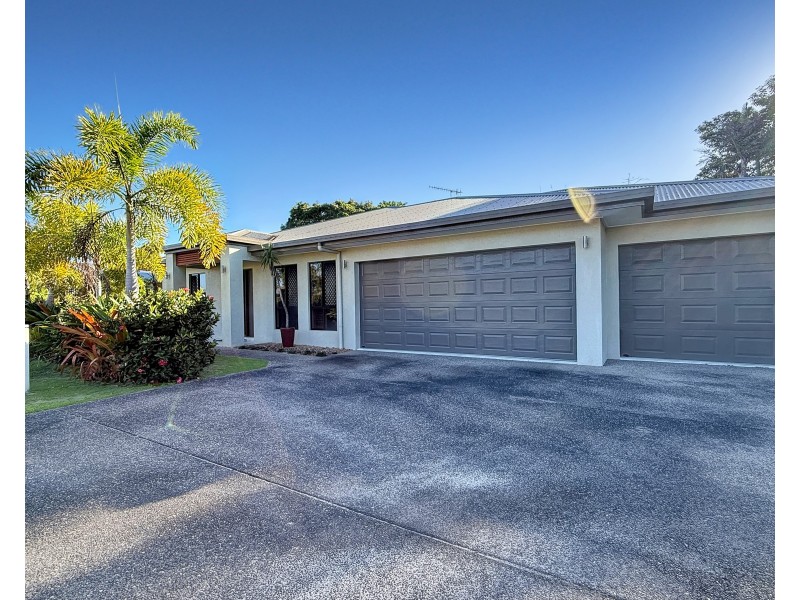 35 Holland St, Wongaling Beach QLD 4852