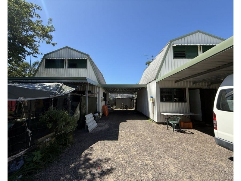 70 Holland St, Wongaling Beach QLD 4852